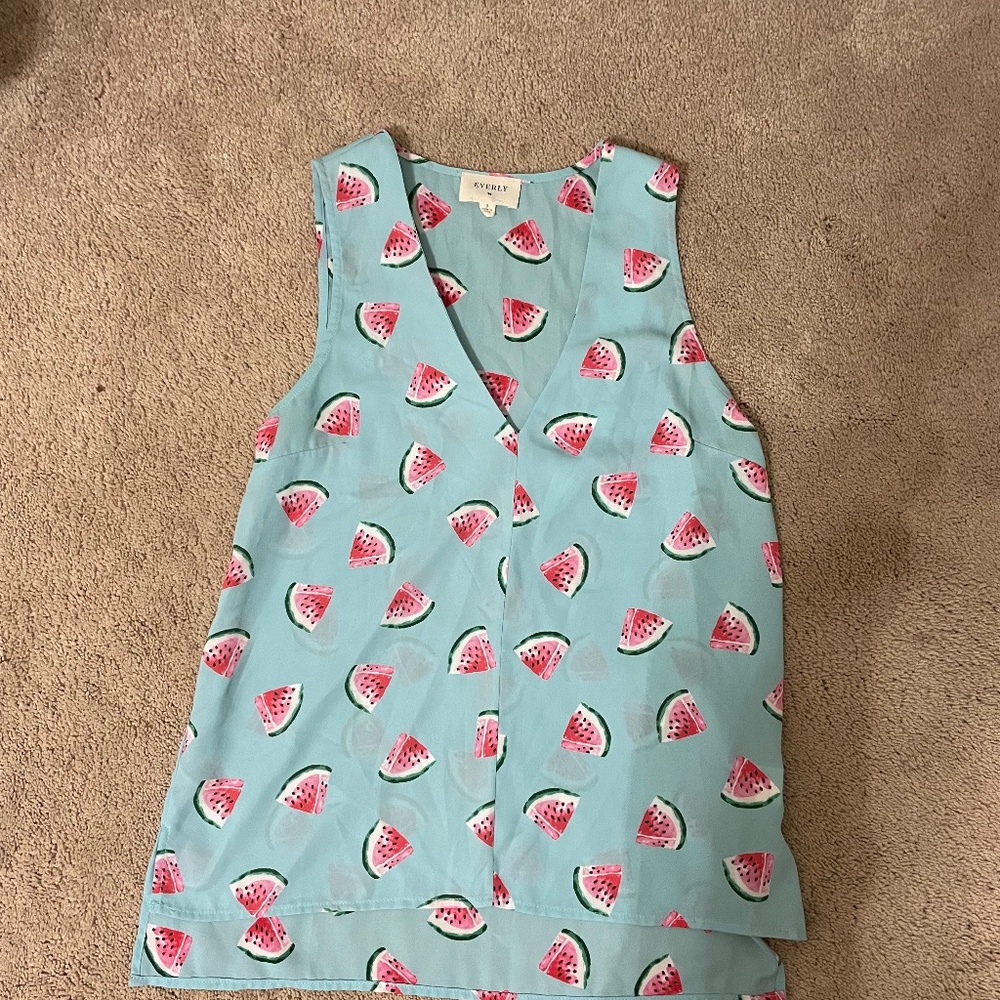 Women’s watermelon sleeveless blouse size small
